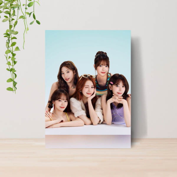 Quadro Le Sserafim Kpop Girl Group A4 | Placa MDF 10
