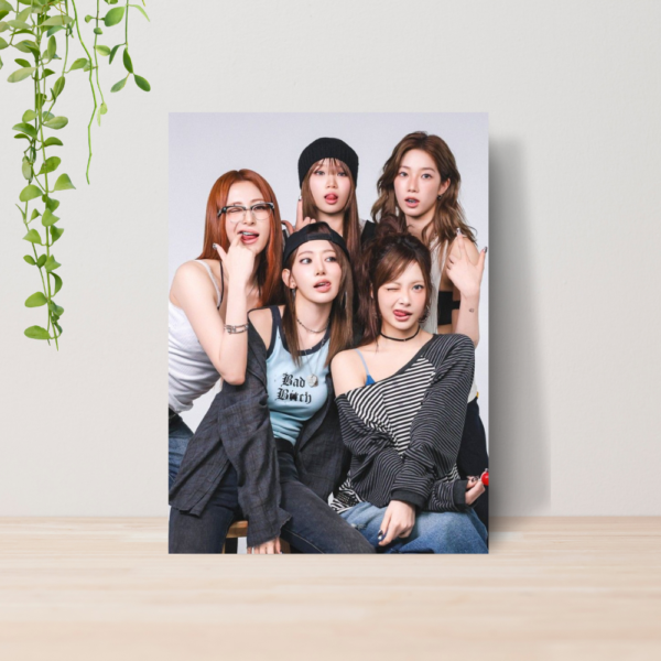 Quadro Le Sserafim Kpop Girl Group A4 | Placa MDF 05