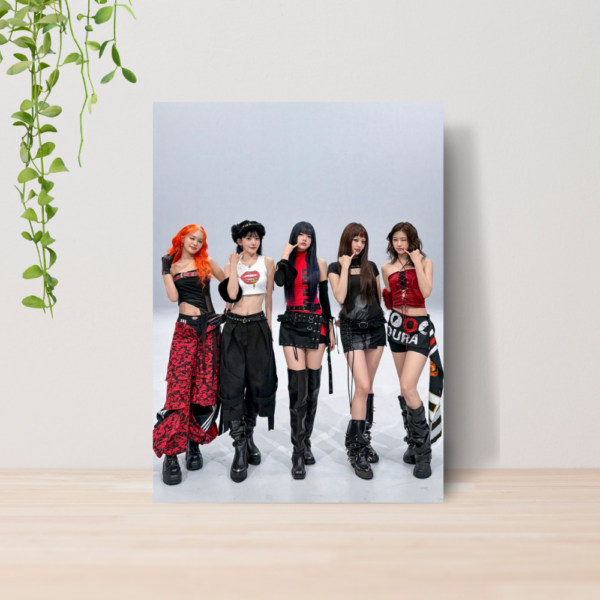Quadro Le Sserafim Kpop Girl Group A4 | Placa MDF 06