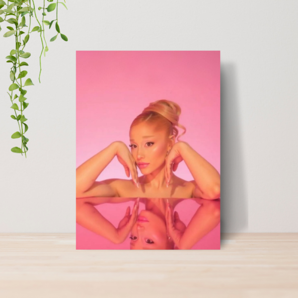 Quadro Ariana Grande Pop Music Cantora A4 | Placa MDF 06